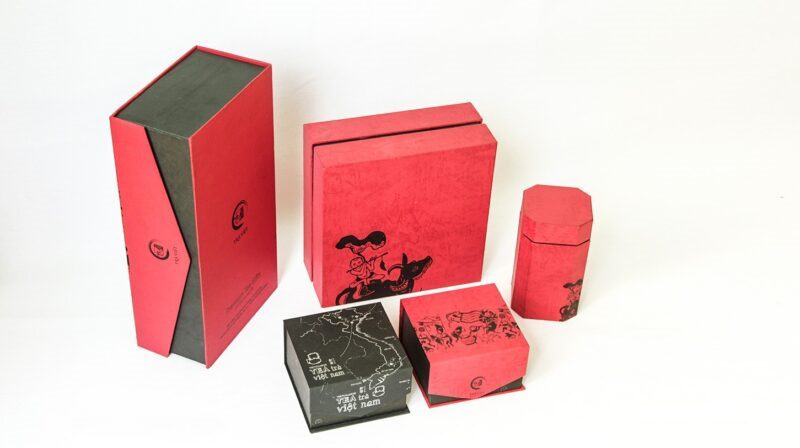 Lớp giấy bề mặt của hộp cao cấp thường được gia công tỉ mỉ giúp tăng sự sang trọng
