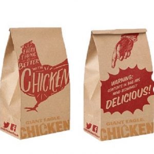 Gam màu chủ đạo đỏ, cam cùng với họa tiết bắt mắt làm nổi bật túi giấy