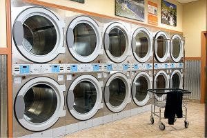 Với thị trường hiện nay nên đầu tư và kinh doanh tiệm giặt là