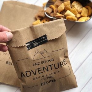 Túi giấy đựng đồ ăn vặt miệng gập dán tem bảo quản thực phẩm