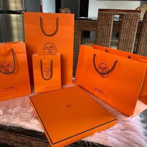 Xưởng in bao bì QT cung cấp túi giấy cao cấp, đẹp, đa dạng mẫu mã