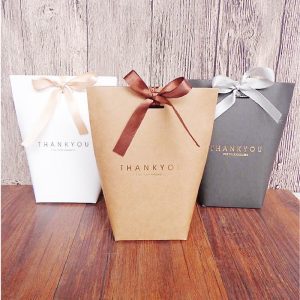 Túi giấy cảm ơn sở hữu kiểu dáng đẹp, độc thu hút sự chú ý khách hàng