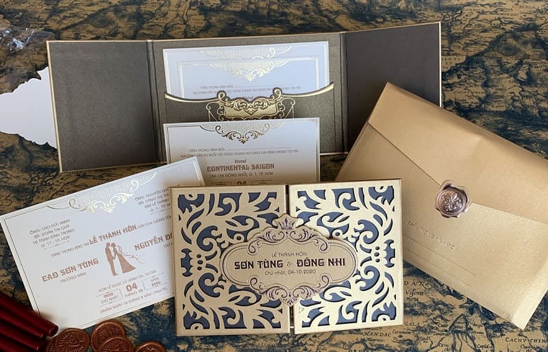 Mẫu phong bì cưới thiết kế theo phong cách cổ điển sang trọng